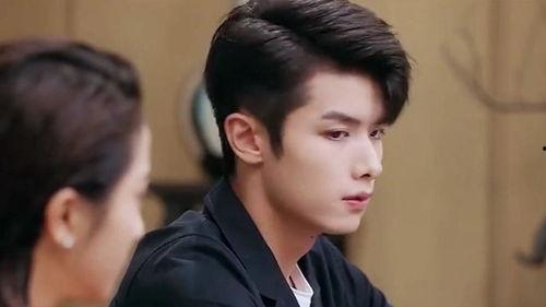 娱乐吃瓜男老板,吃瓜老板的幕后故事